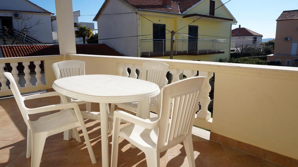 Apartments Sandra Sukošan الغرفة الصورة
