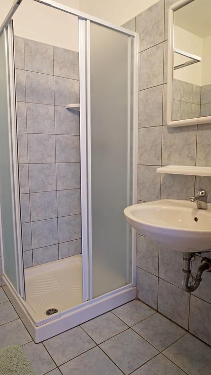 Apartments Sandra Sukošan الغرفة الصورة