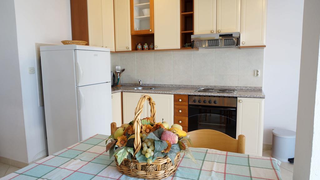 Apartments Sandra Sukošan الغرفة الصورة