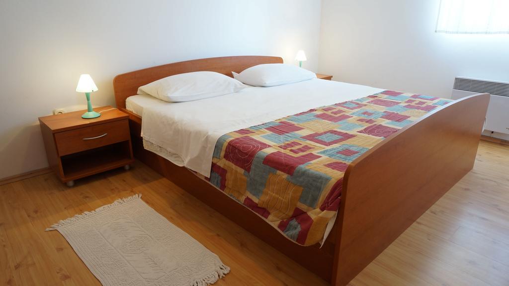Apartments Sandra Sukošan الغرفة الصورة