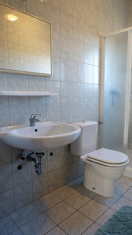 Apartments Sandra Sukošan الغرفة الصورة