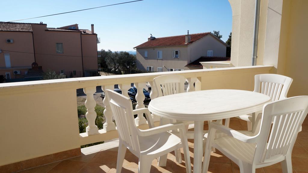 Apartments Sandra Sukošan الغرفة الصورة