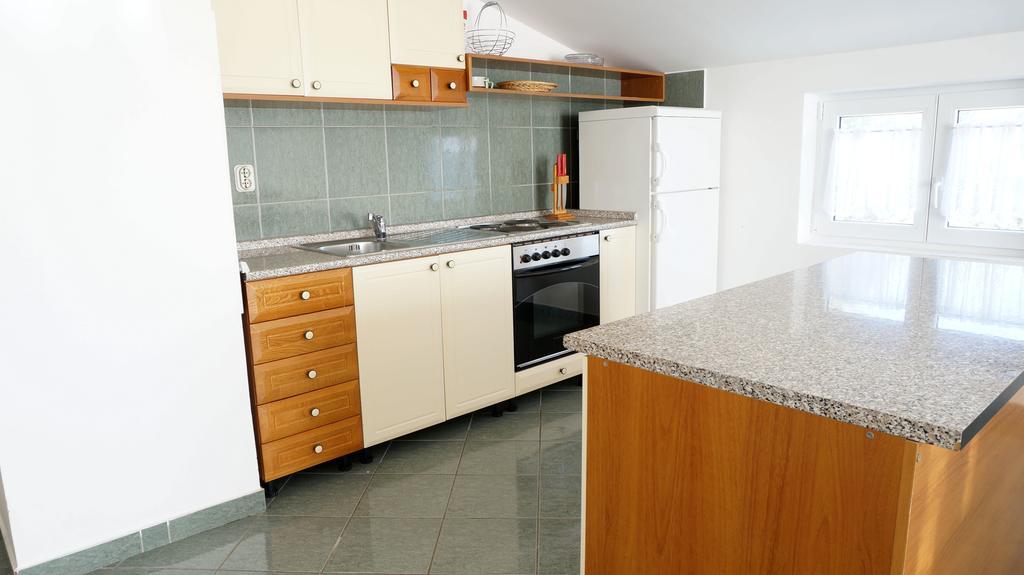 Apartments Sandra Sukošan الغرفة الصورة