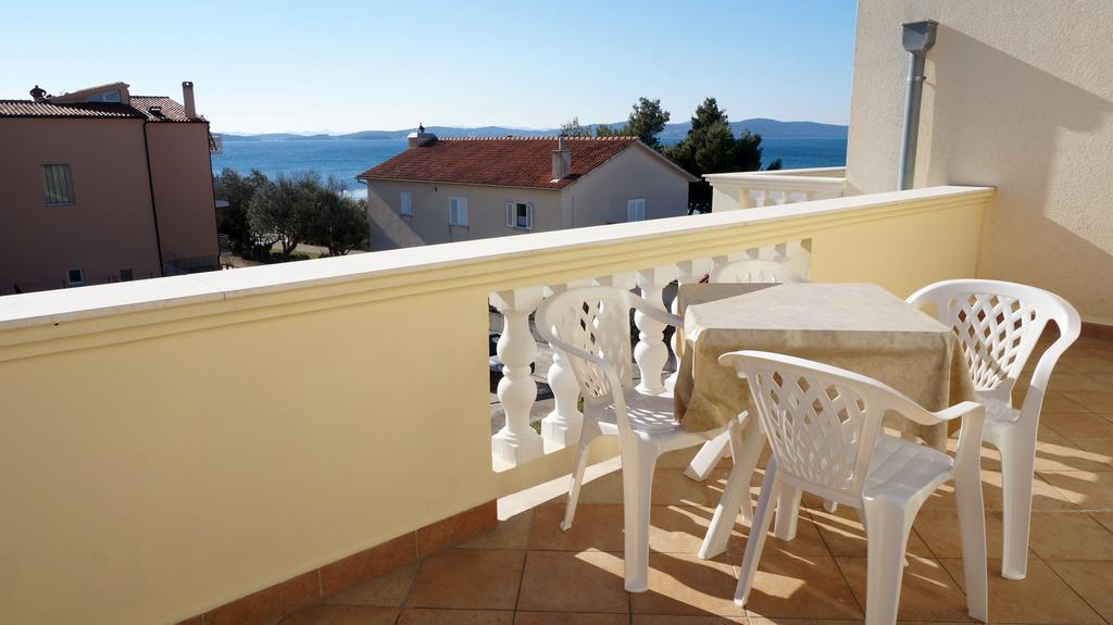 Apartments Sandra Sukošan الغرفة الصورة